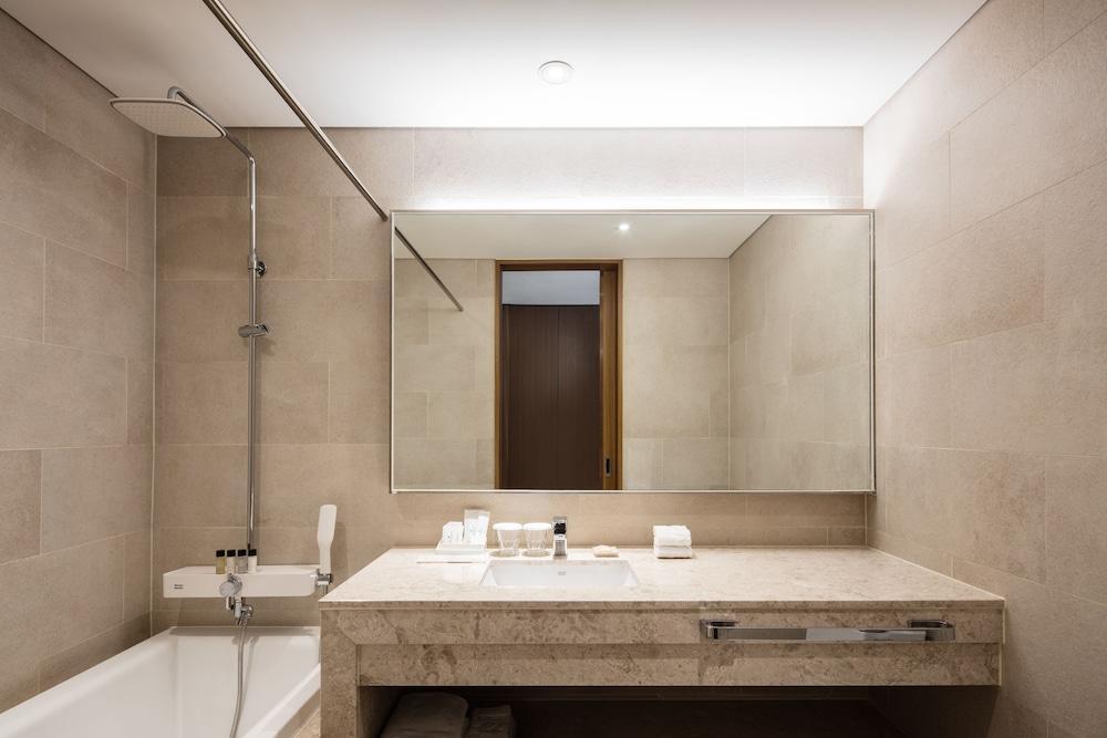 Khách sạn Ramada By Wyndham Sindorim 4*